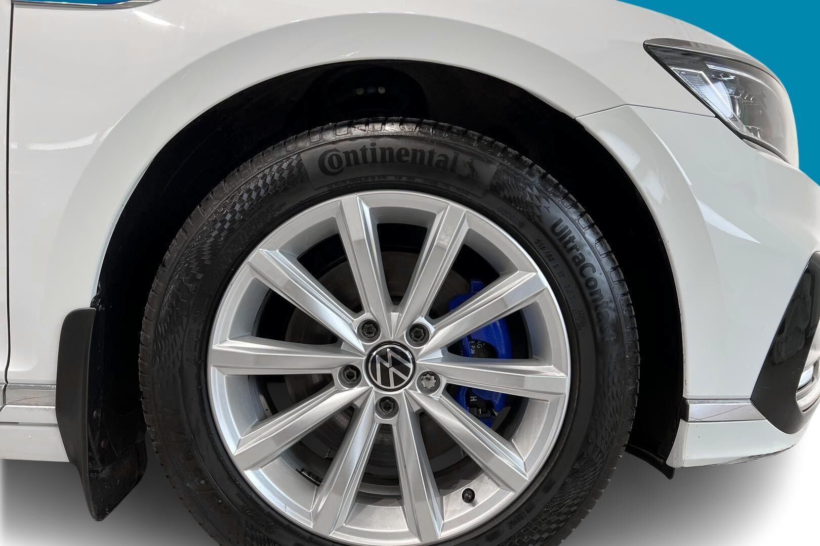 Volkswagen Passat iso kuva 8