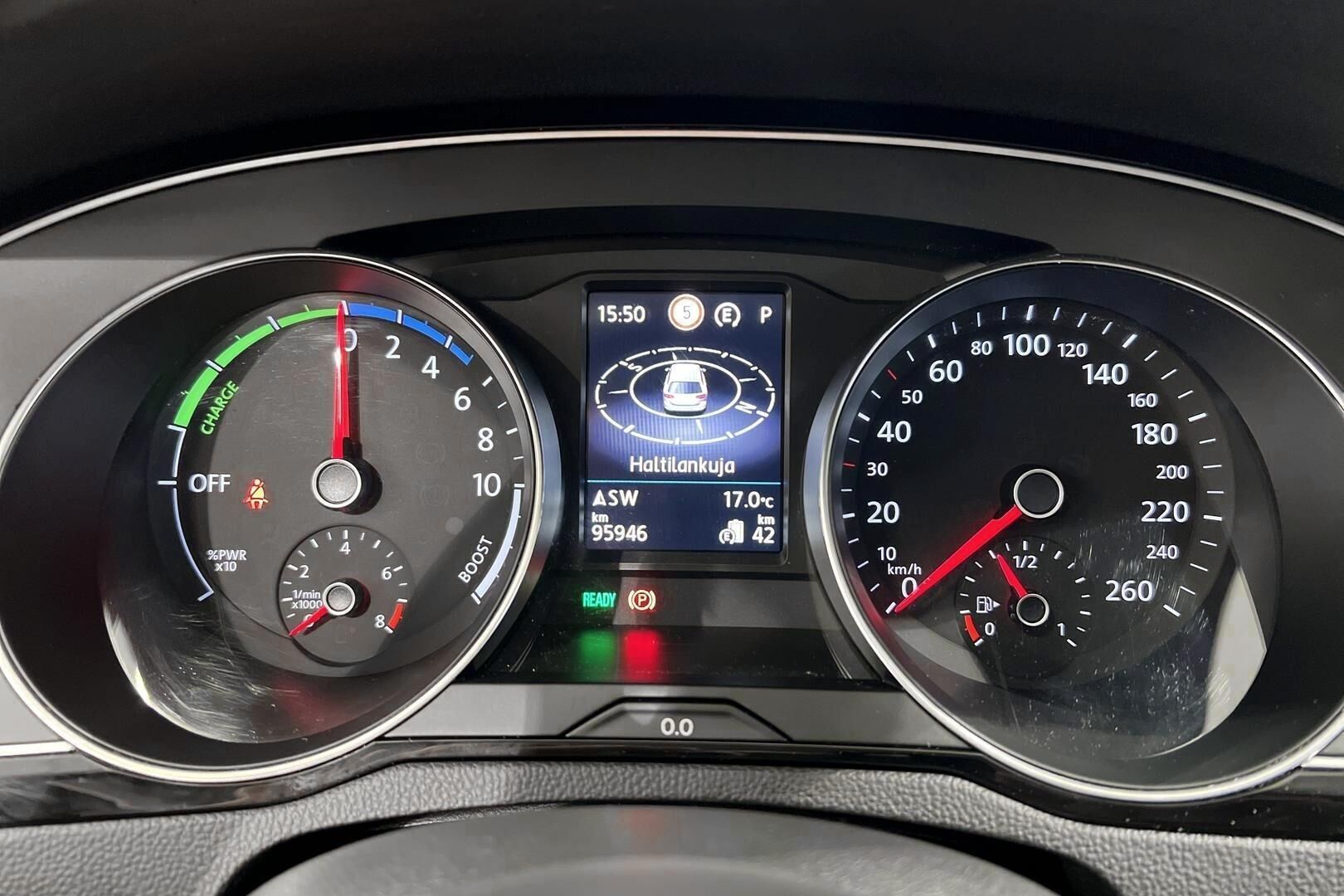 Volkswagen Passat iso kuva 9