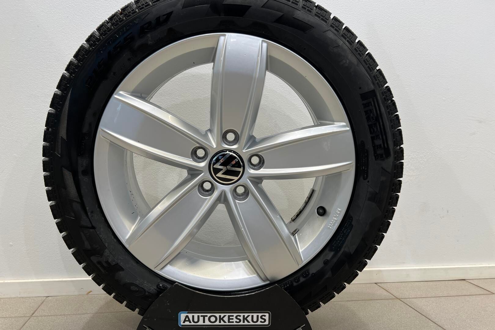 Volkswagen Passat iso kuva 19