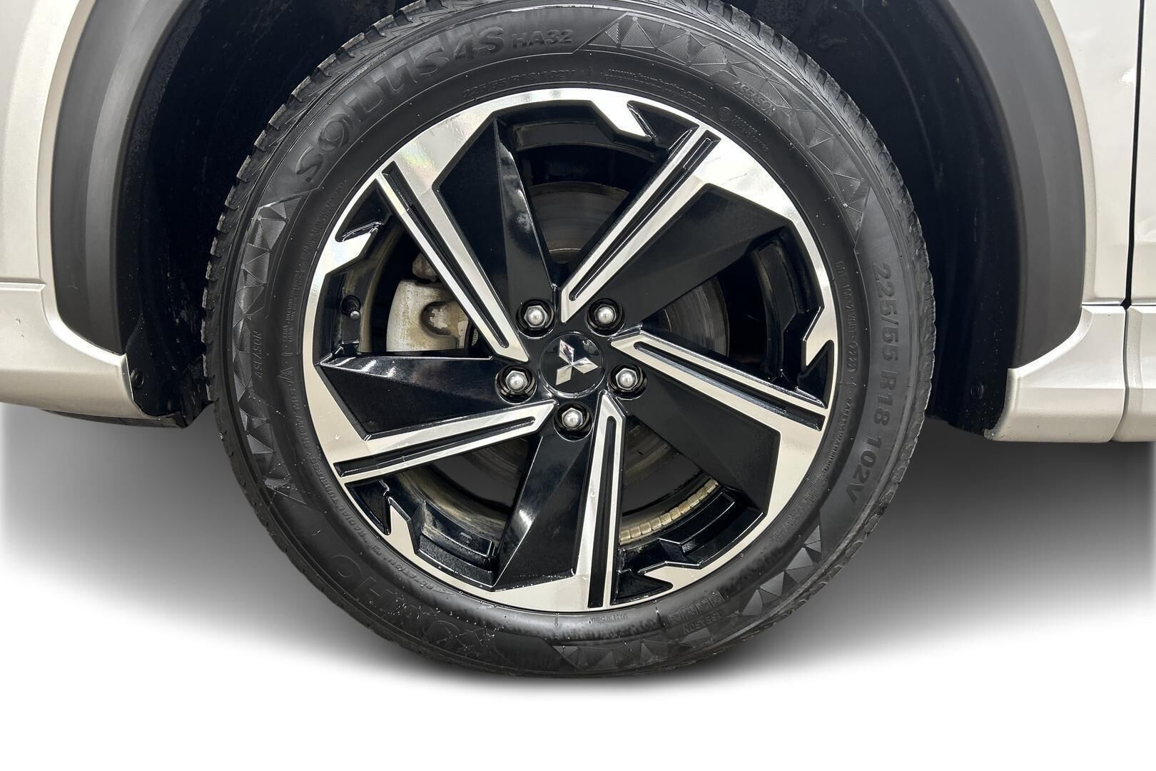 Mitsubishi Eclipse Cross iso kuva 23