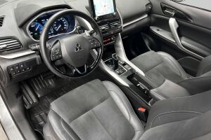 Mitsubishi Eclipse Cross esikatselu 14