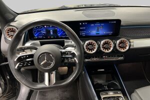 Mercedes-Benz EQB esikatselu 11