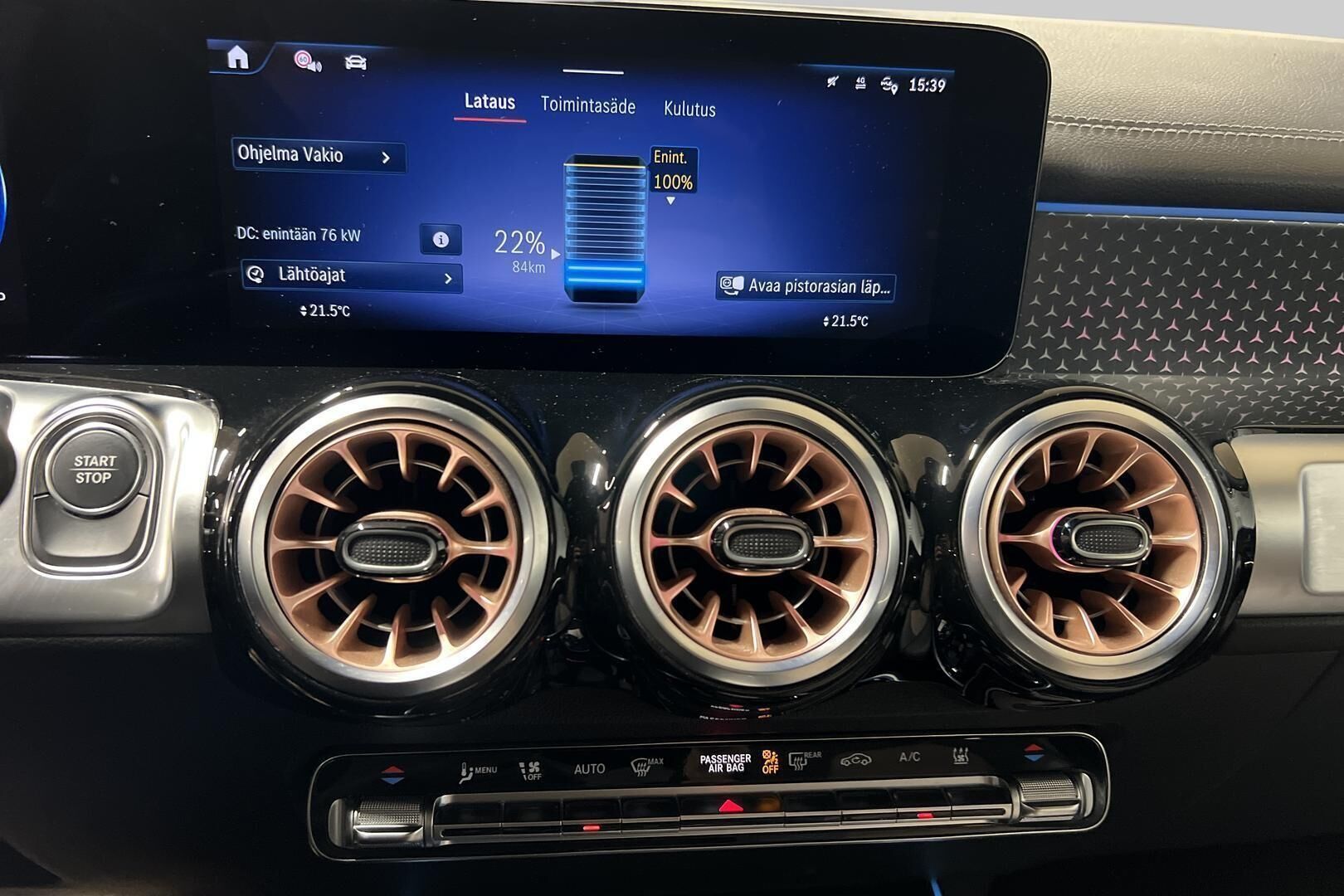 Mercedes-Benz EQB iso kuva 15