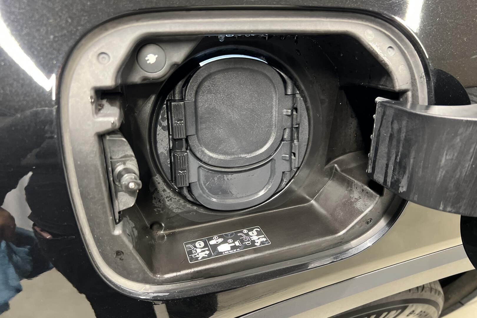Mercedes-Benz EQB iso kuva 20