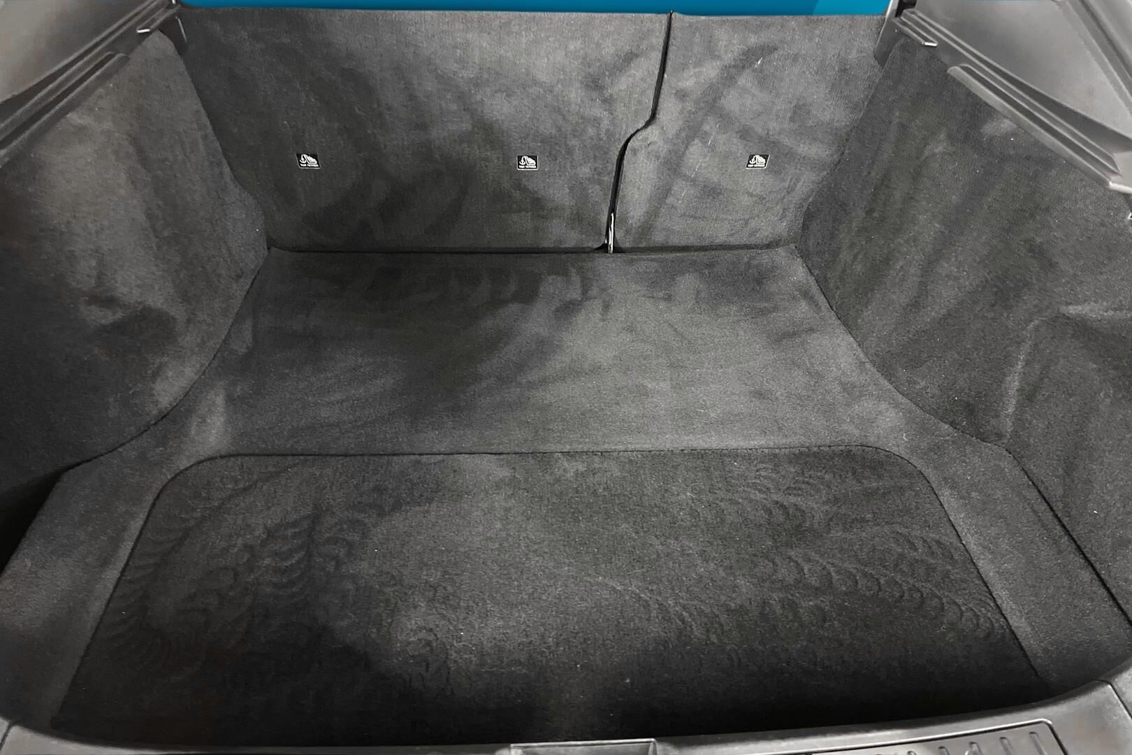 Tesla Model S iso kuva 10