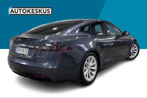 Tesla Model S esikatselu 5