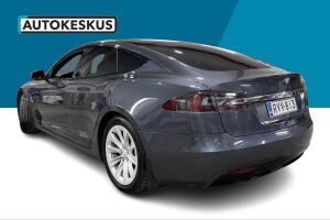 Tesla Model S esikatselu 6