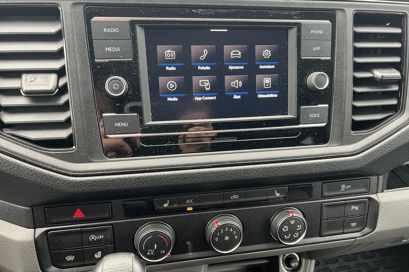 Volkswagen Crafter iso kuva 21