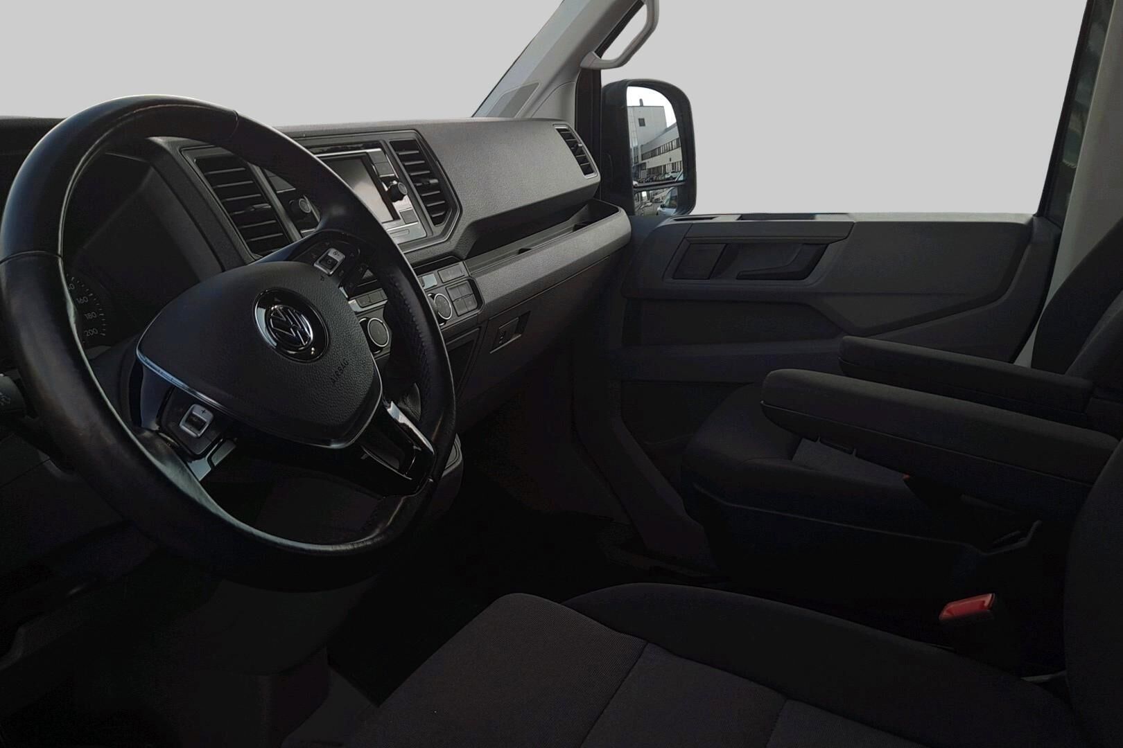 Volkswagen Crafter iso kuva 2