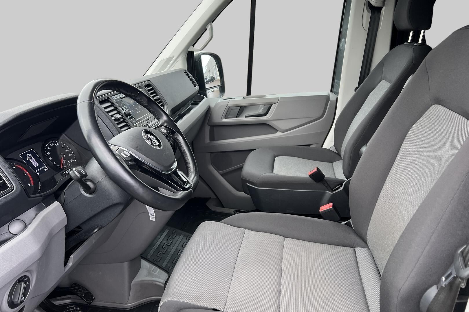 Volkswagen Crafter iso kuva 16