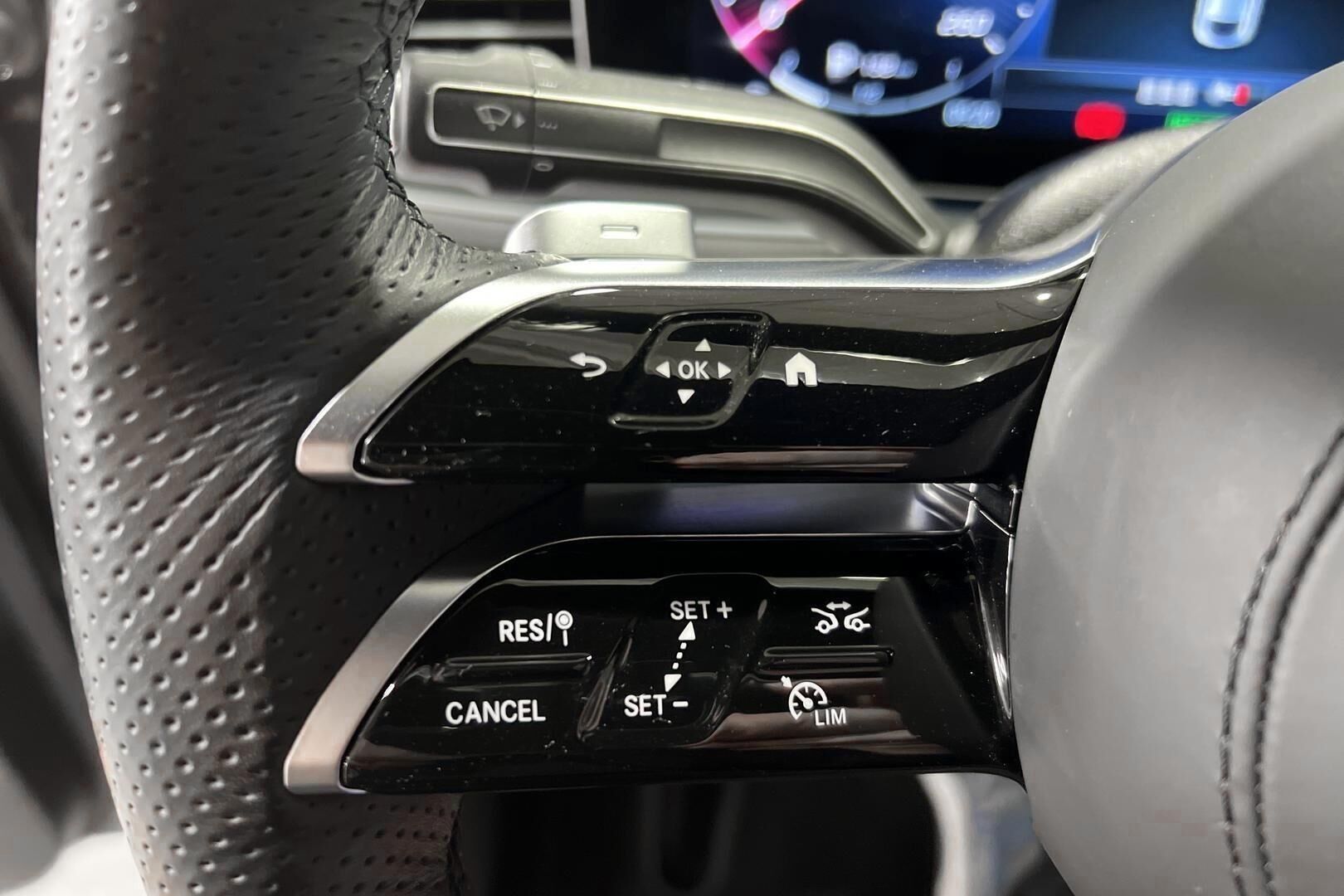 Mercedes-Benz GLE iso kuva 17