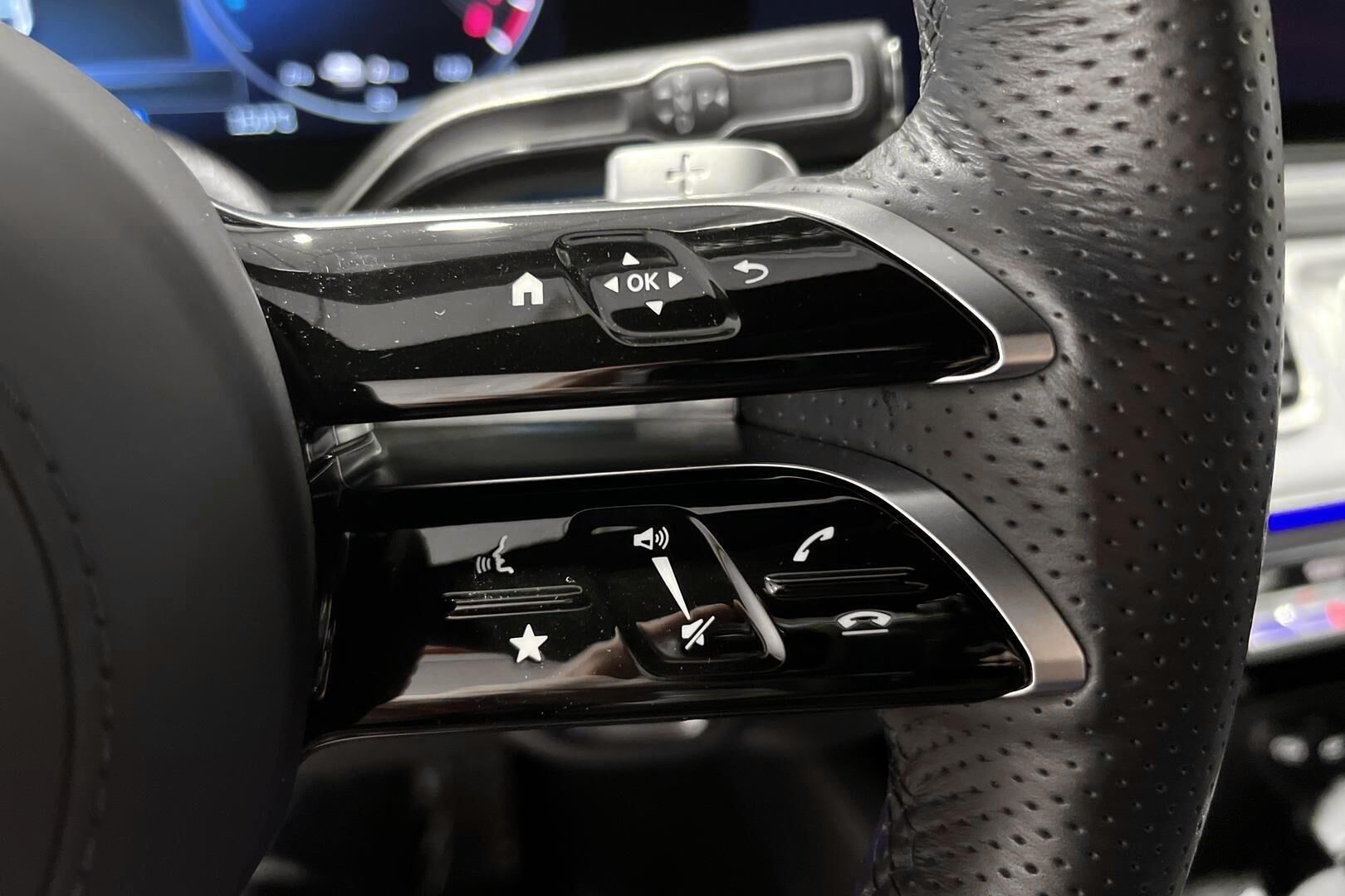 Mercedes-Benz GLE iso kuva 18