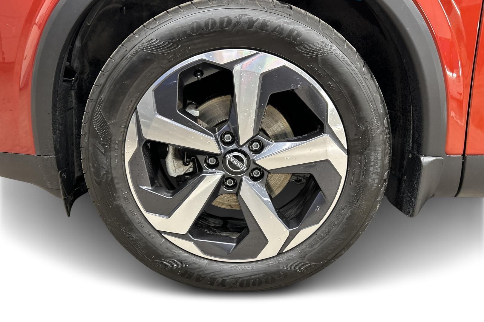 Nissan Qashqai iso kuva 13