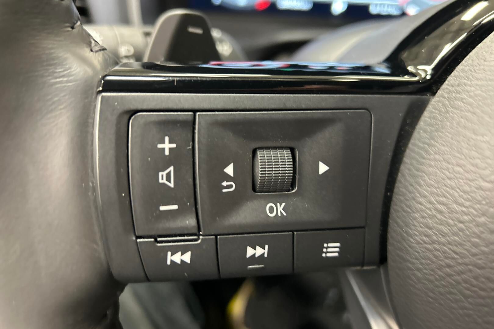 Nissan Qashqai iso kuva 16