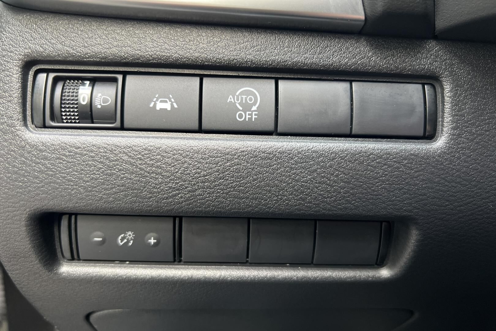 Nissan Qashqai iso kuva 14