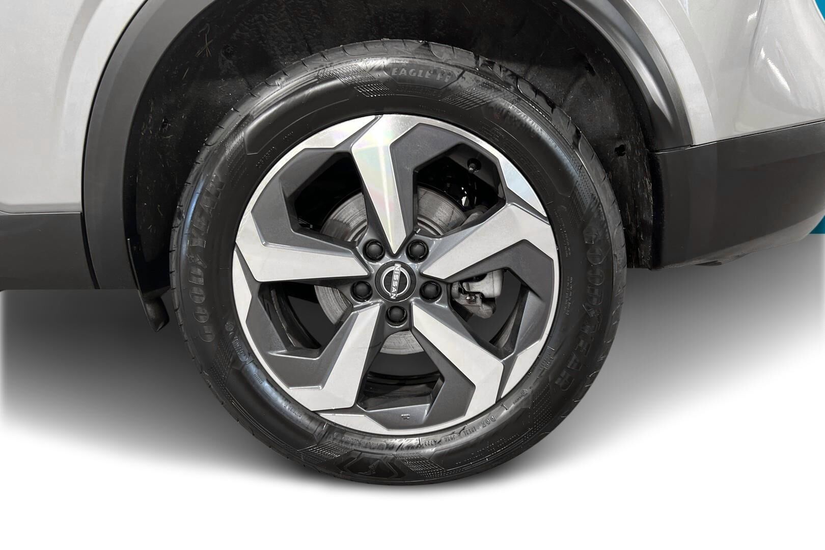 Nissan Qashqai iso kuva 21