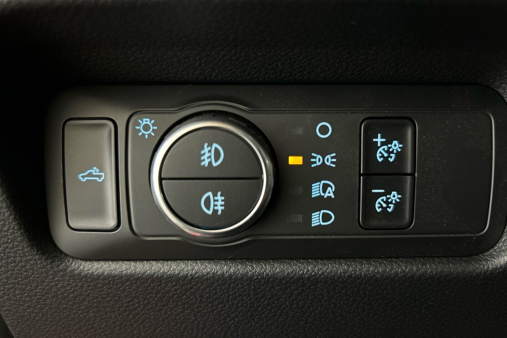 Ford Ranger iso kuva 15