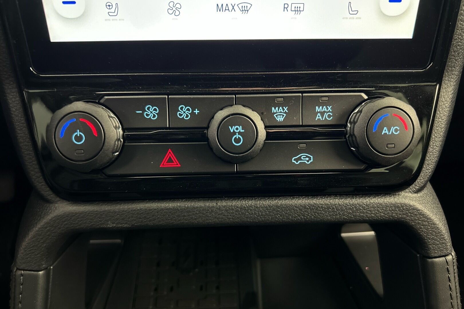Ford Ranger iso kuva 20