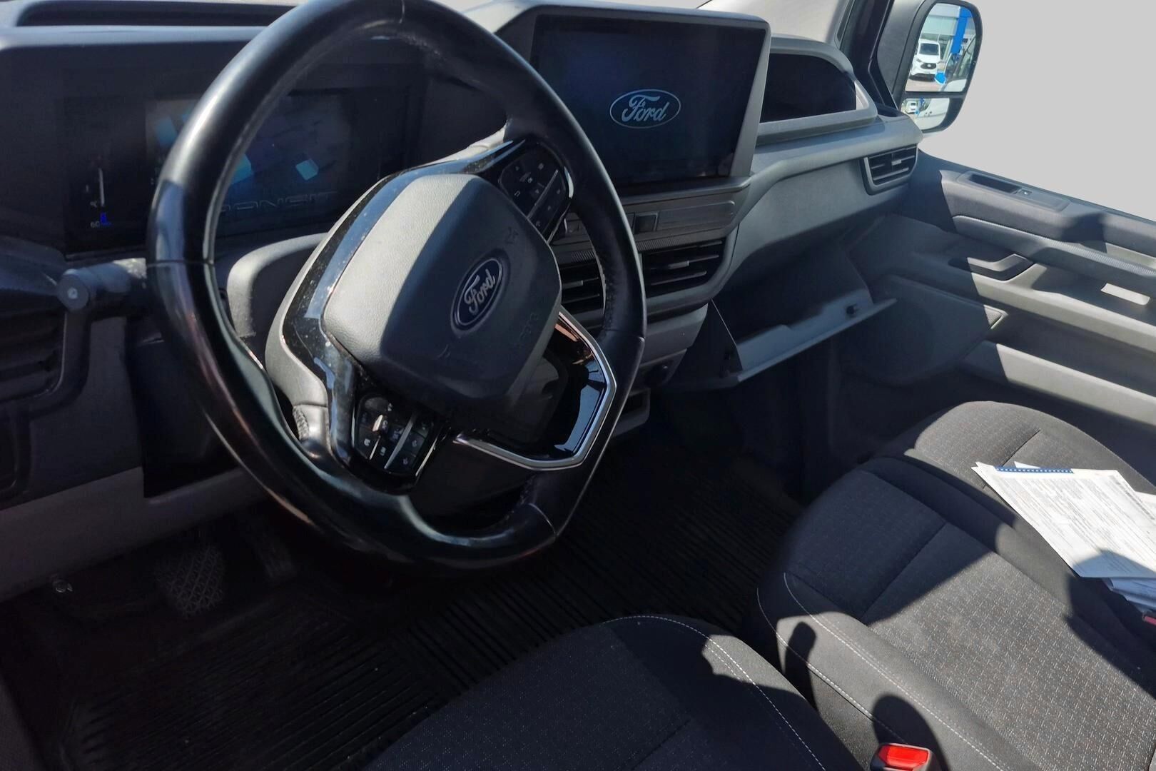 Ford Transit Custom iso kuva 2