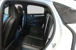 Porsche Cayenne esikatselu 10