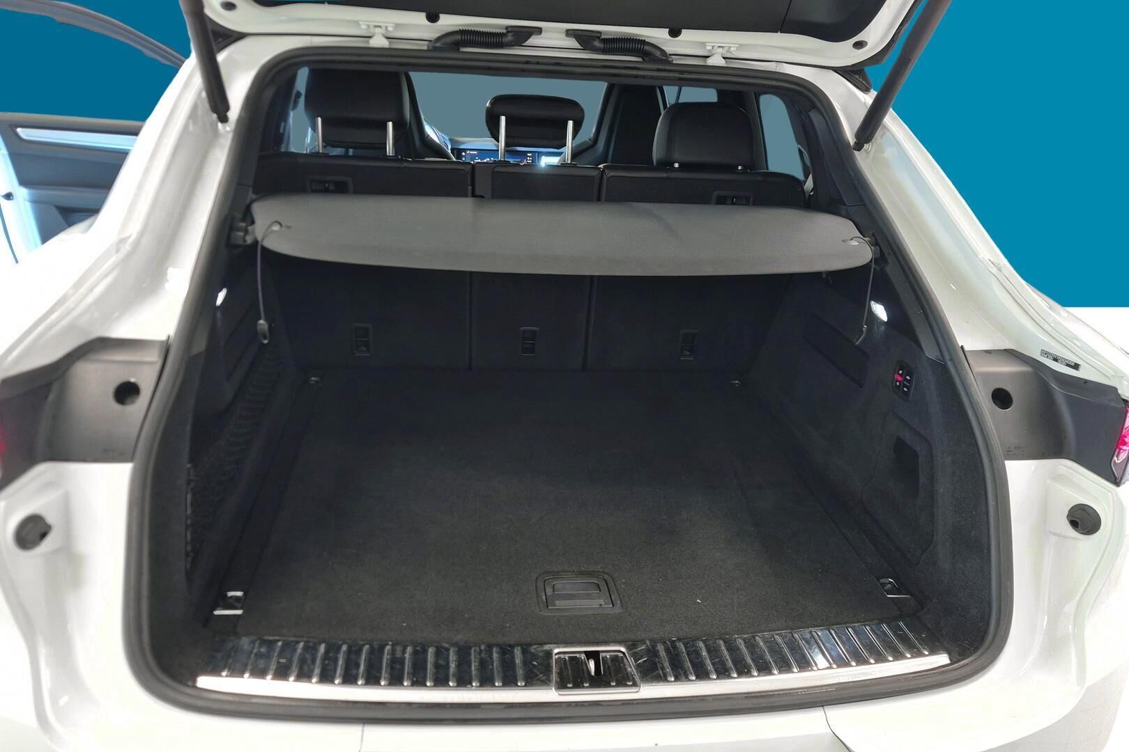 Porsche Cayenne iso kuva 12