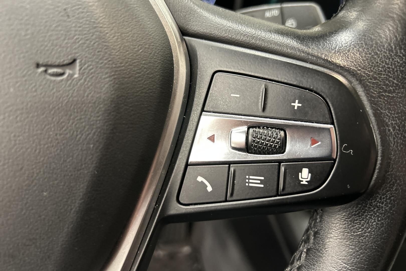 BMW 3-sarja iso kuva 16