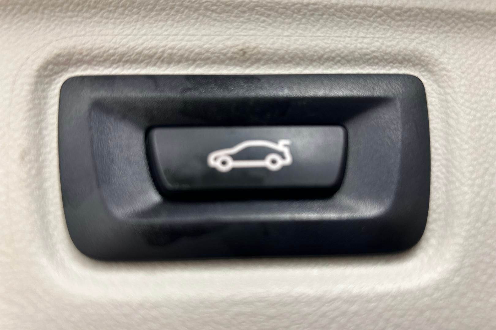 BMW 3-sarja iso kuva 23