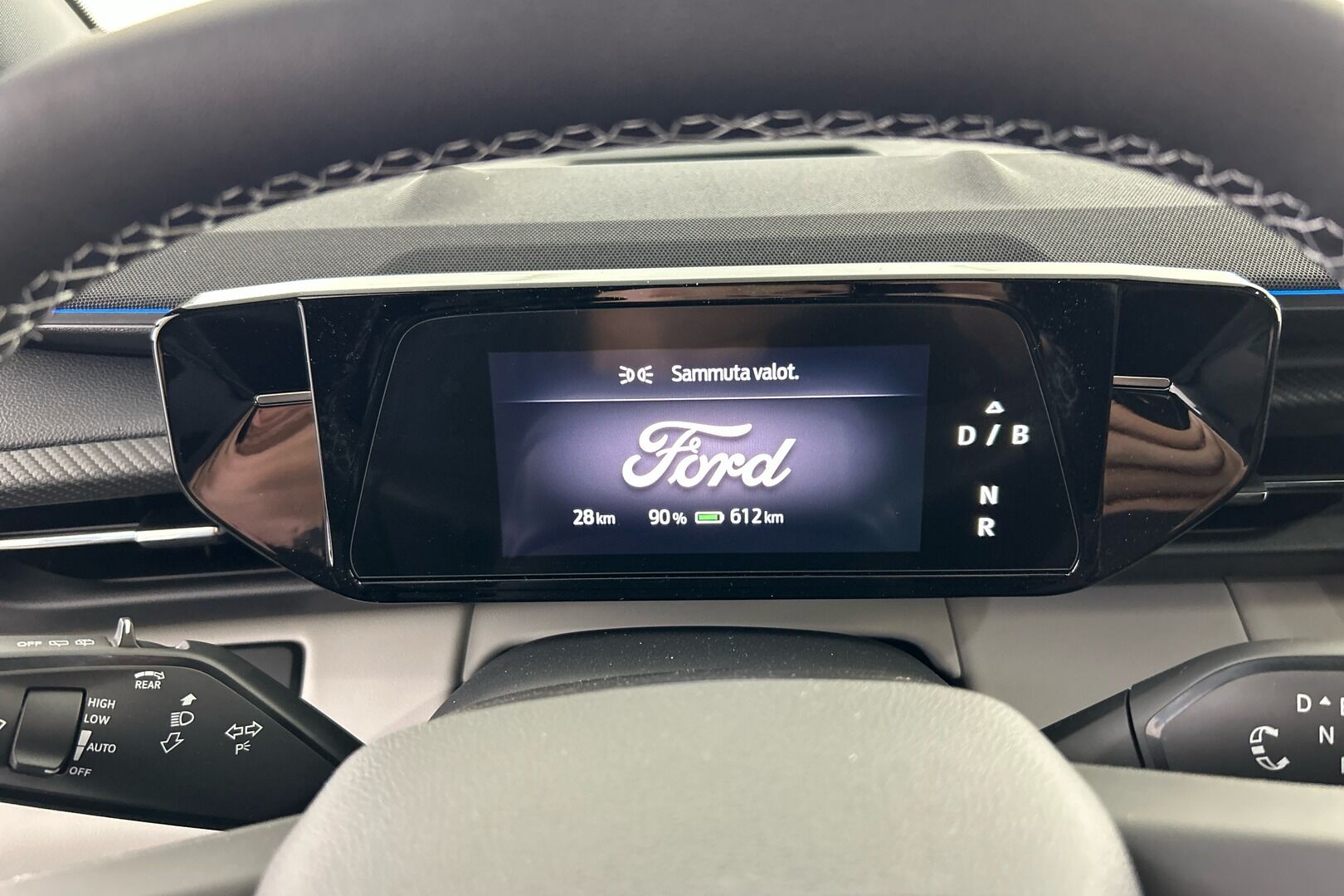 Ford Explorer iso kuva 10