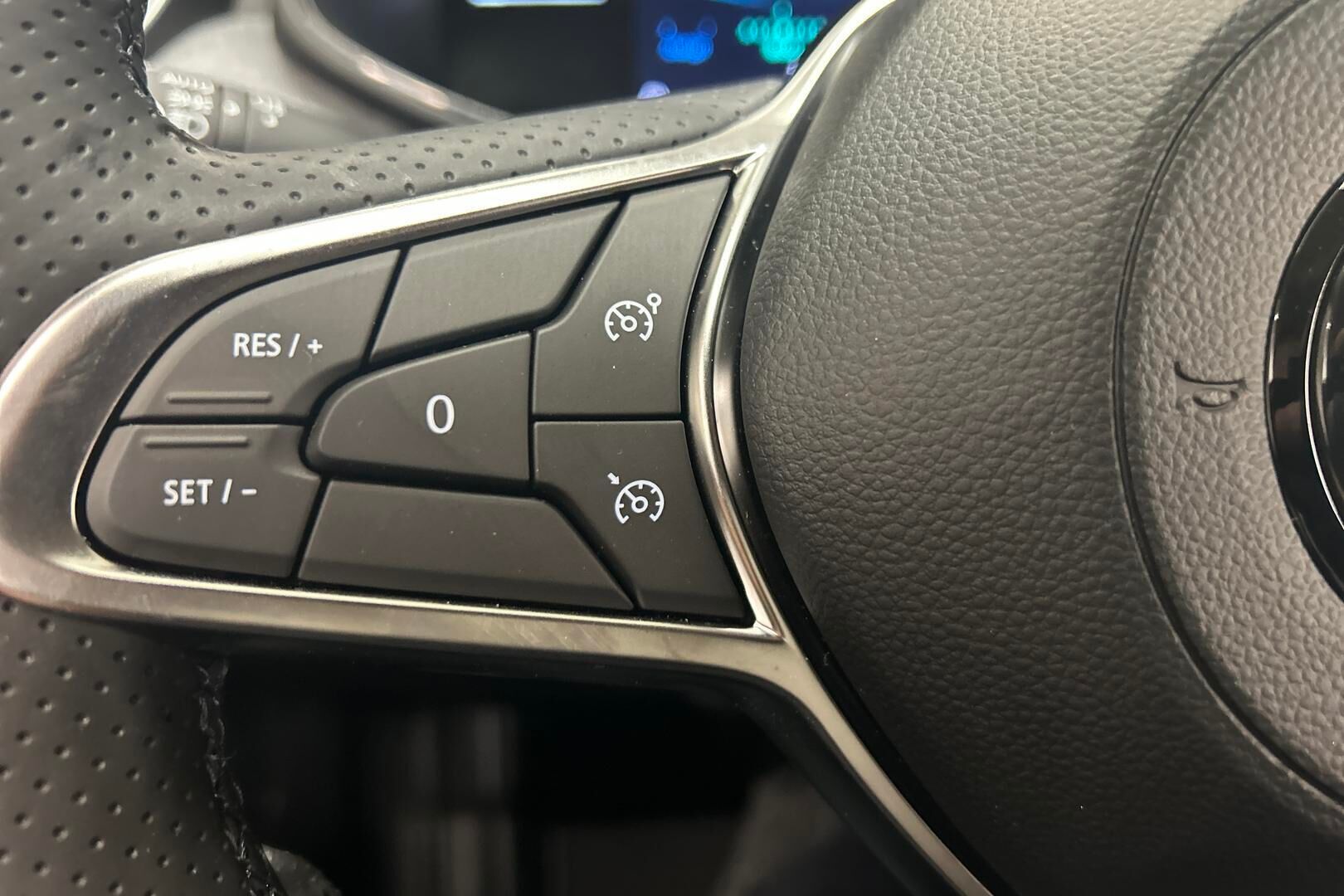 Mitsubishi Colt iso kuva 14