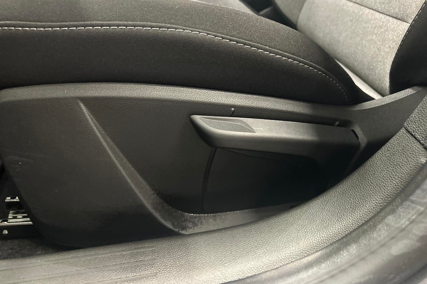 Mitsubishi Colt iso kuva 21