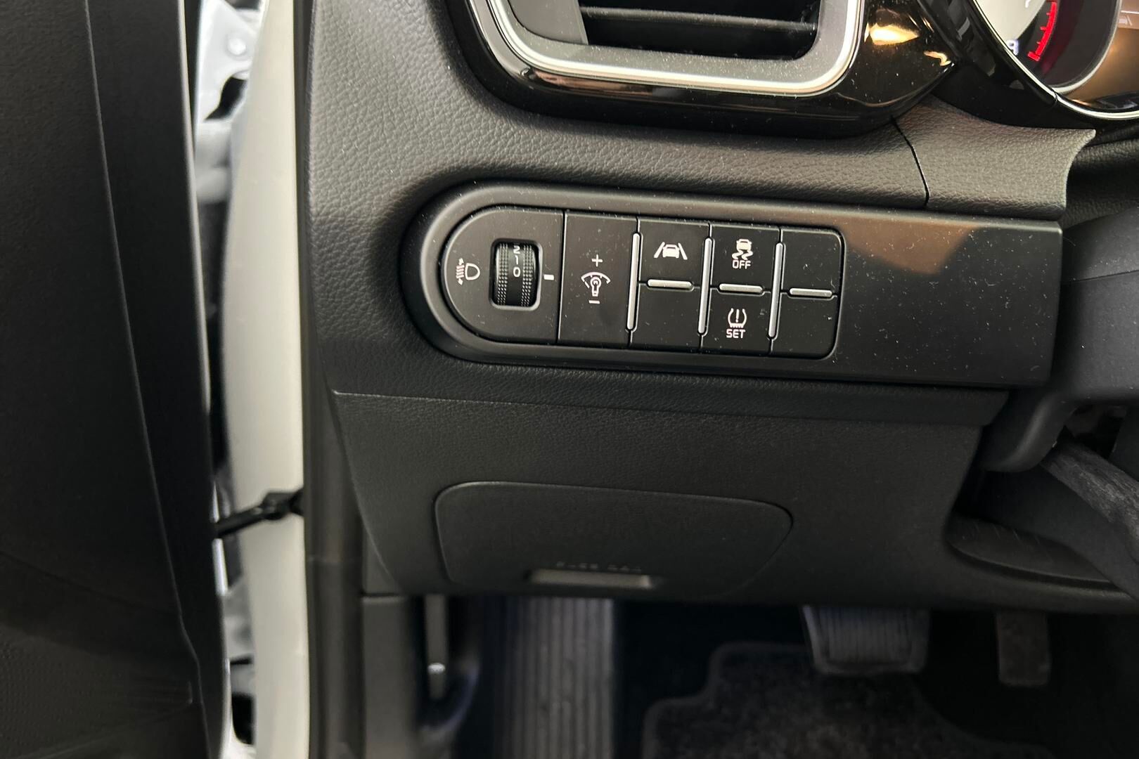 Kia Ceed iso kuva 21