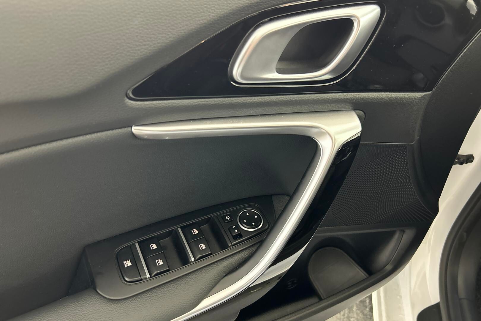 Kia Ceed iso kuva 22