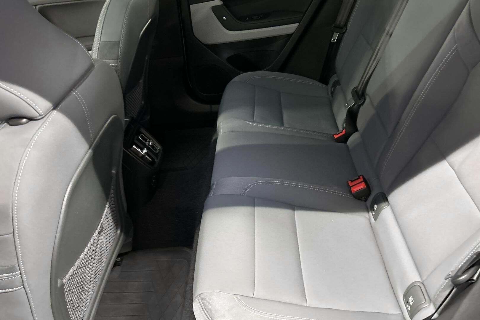 Polestar 2 iso kuva 10