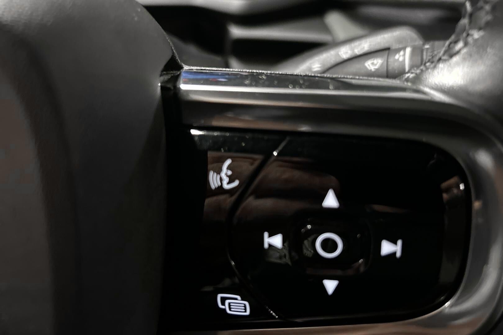 Polestar 2 iso kuva 22