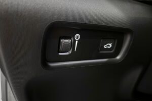 Polestar 2 esikatselu 25