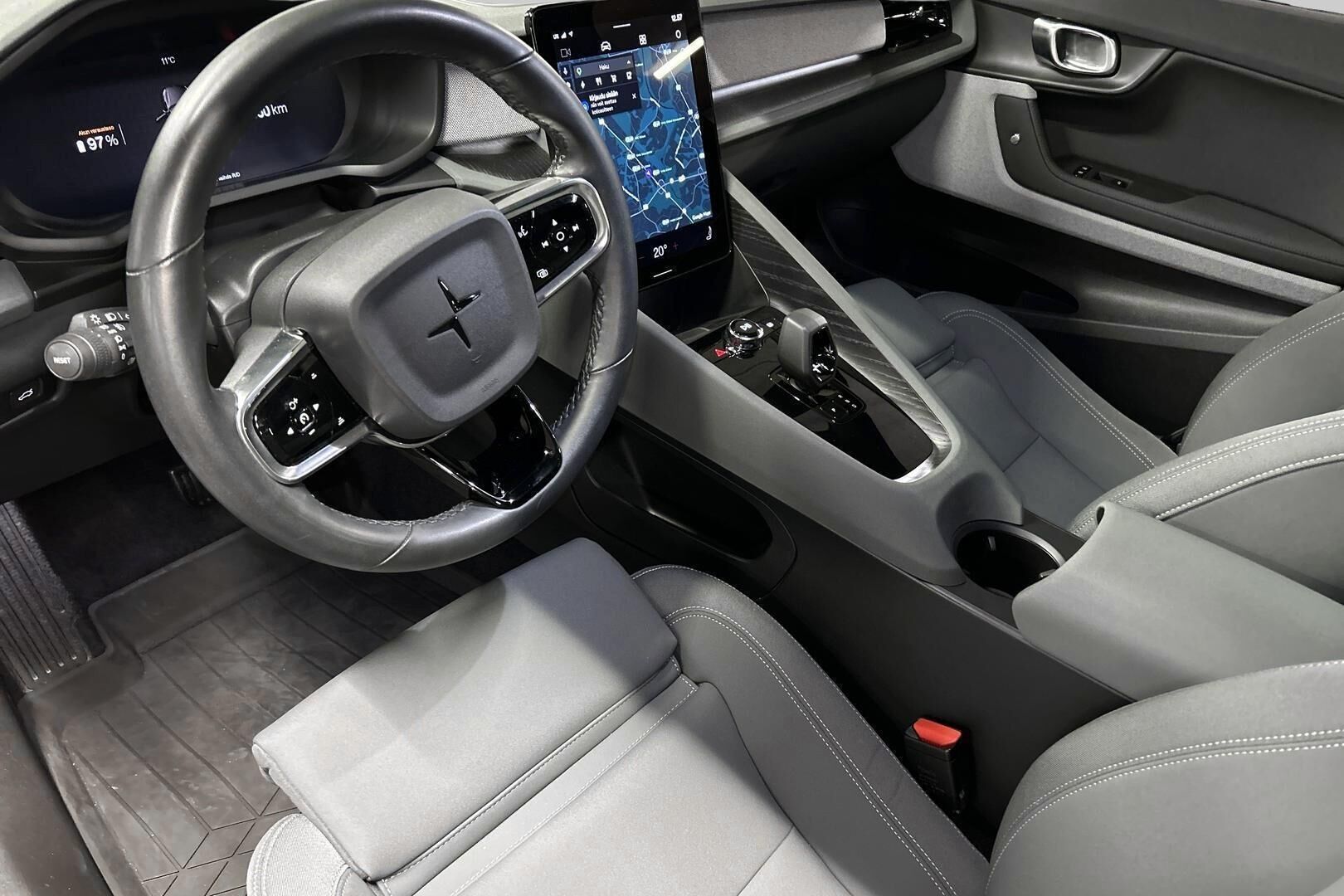 Polestar 2 iso kuva 9