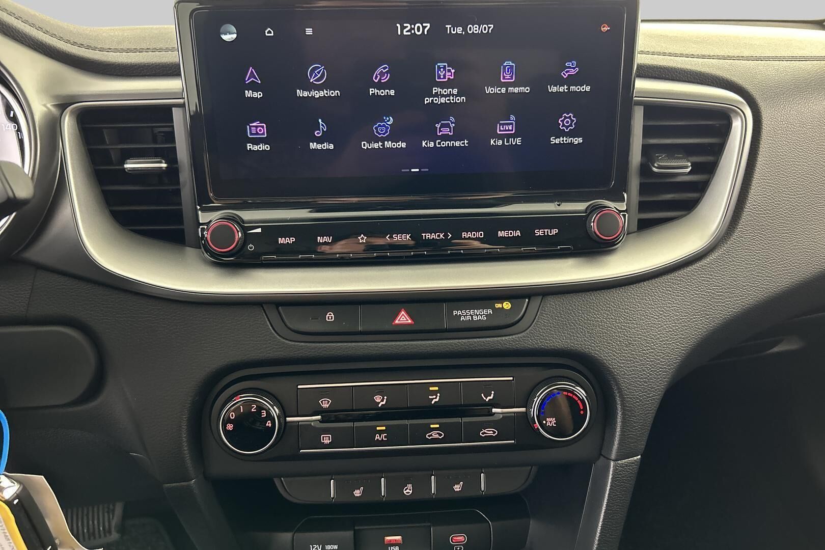 Kia Ceed iso kuva 17