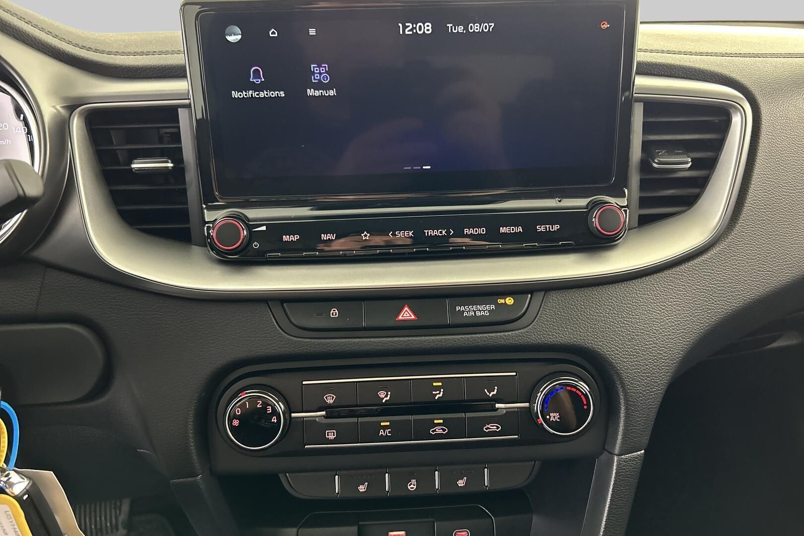 Kia Ceed iso kuva 18