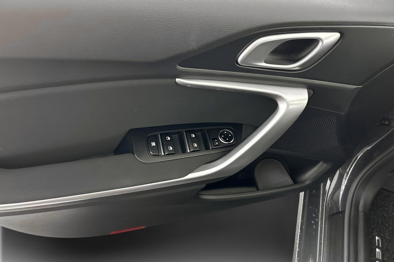 Kia Ceed iso kuva 27