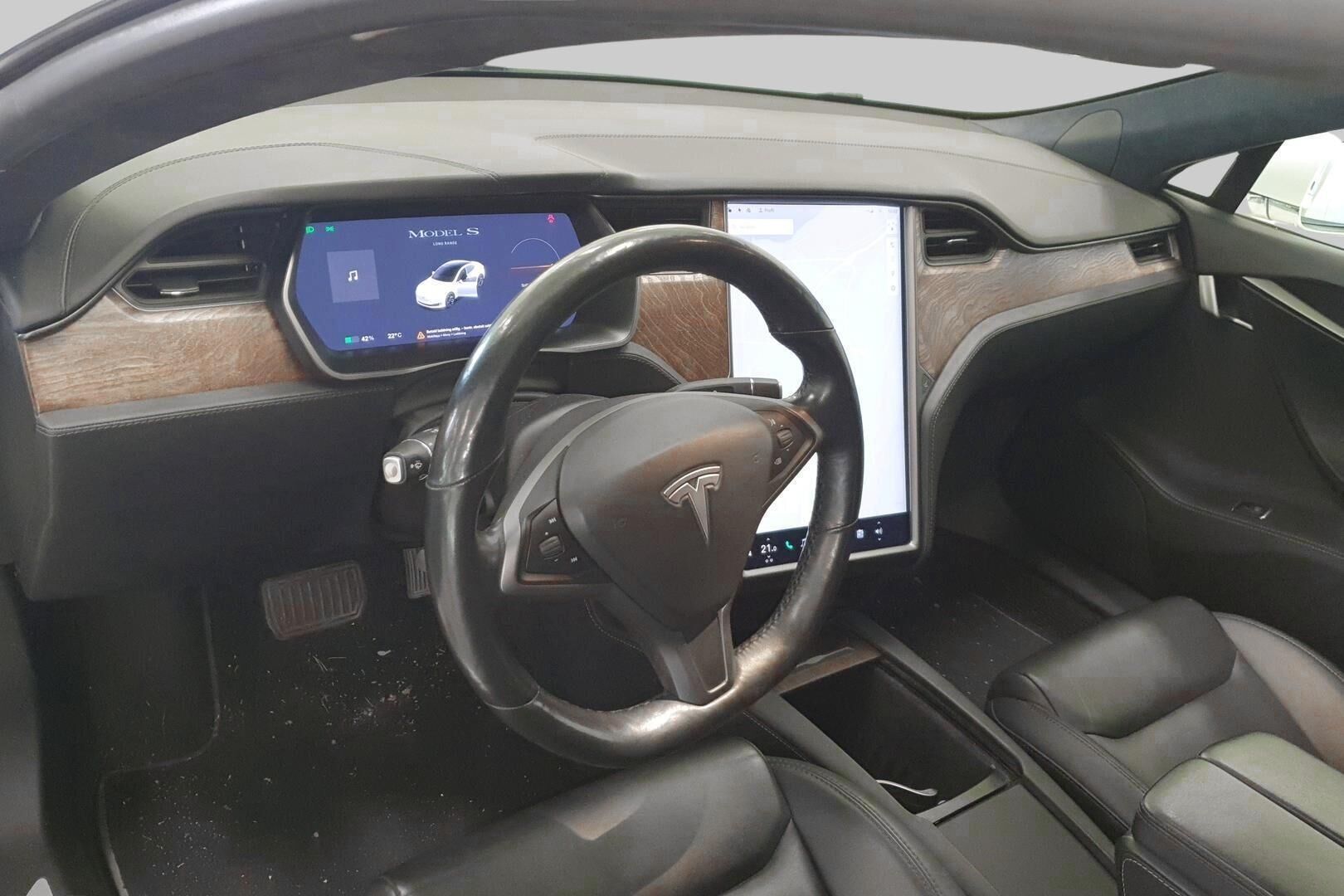 Tesla Model S iso kuva 1