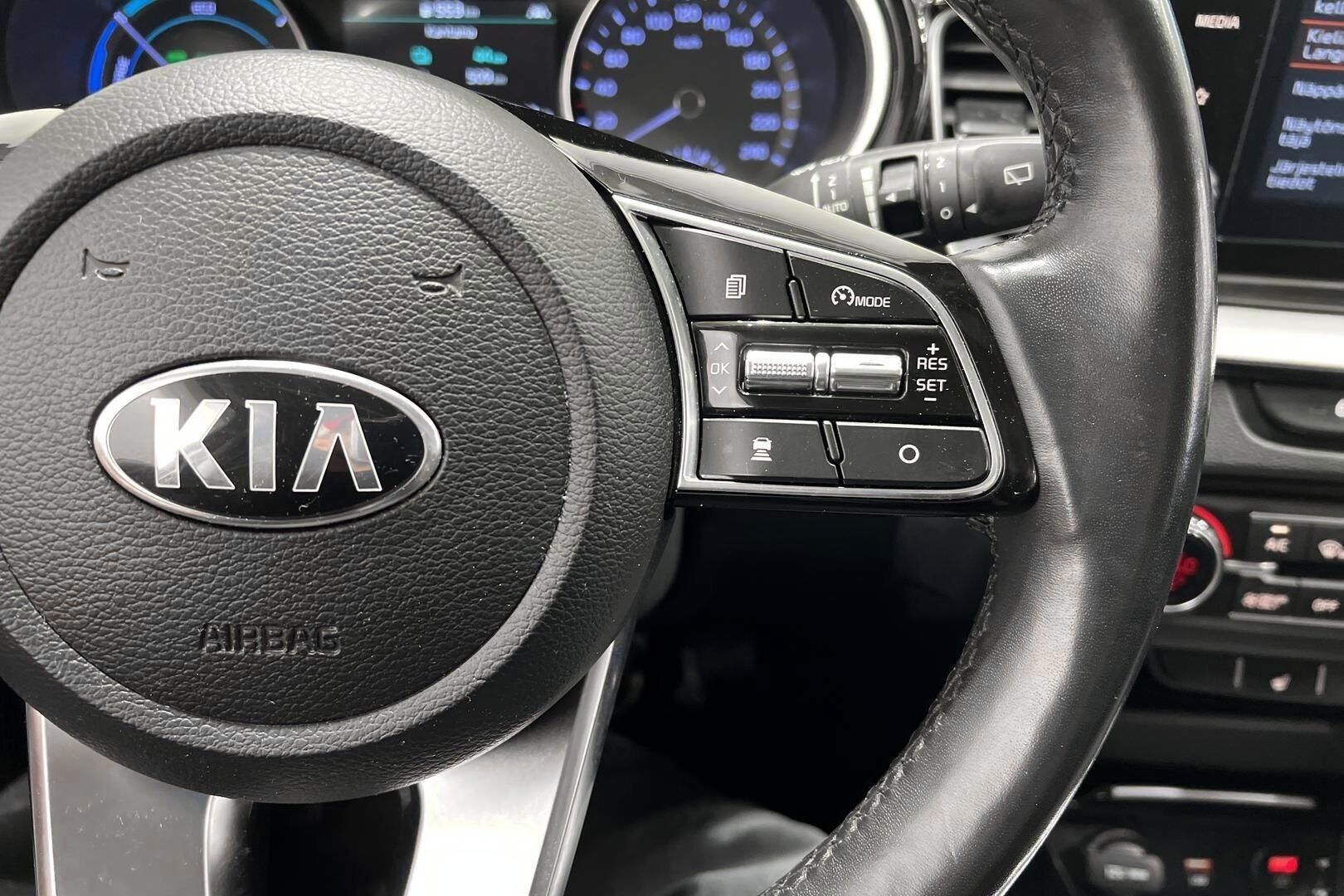 Kia Ceed iso kuva 20