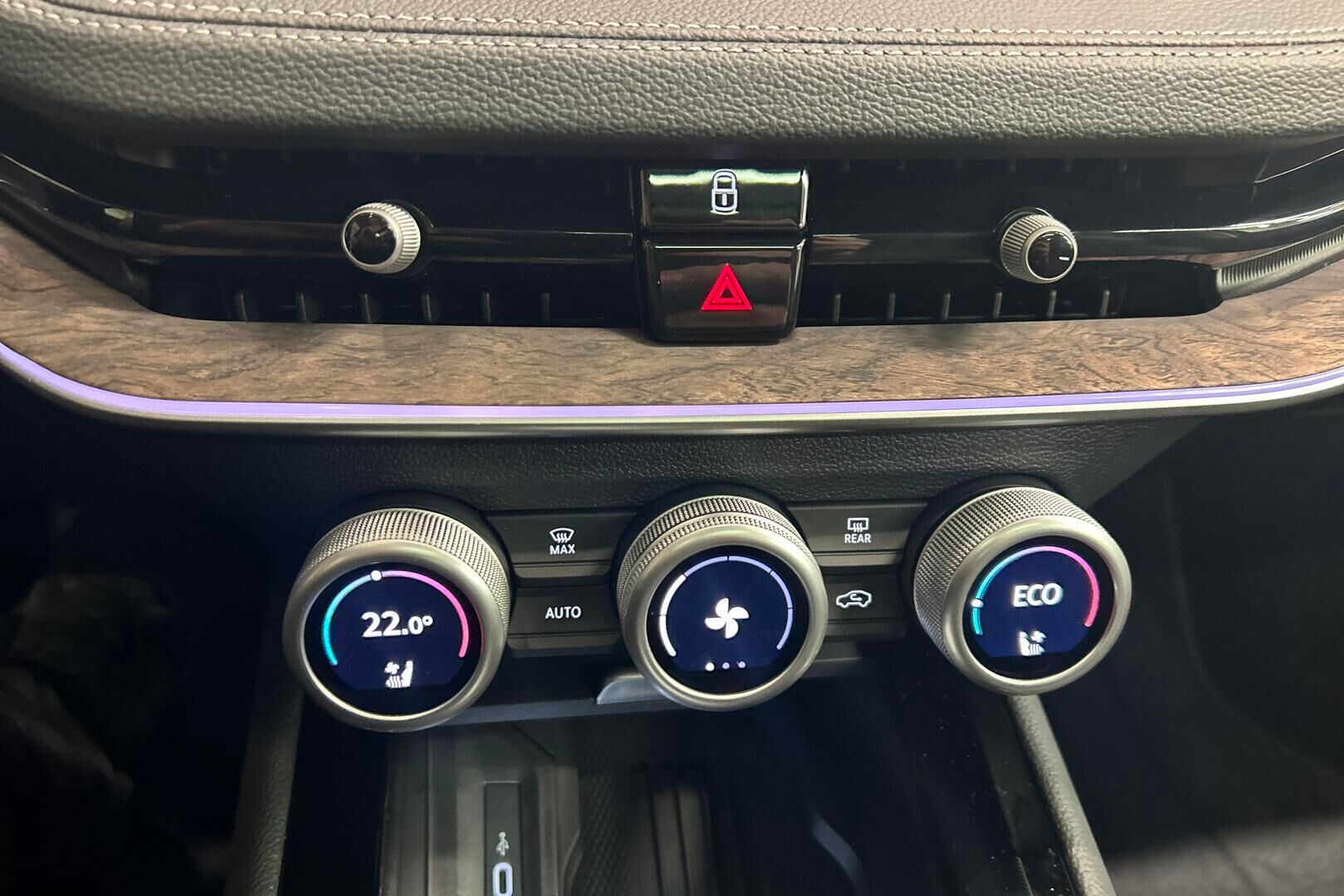 Skoda Superb iso kuva 19