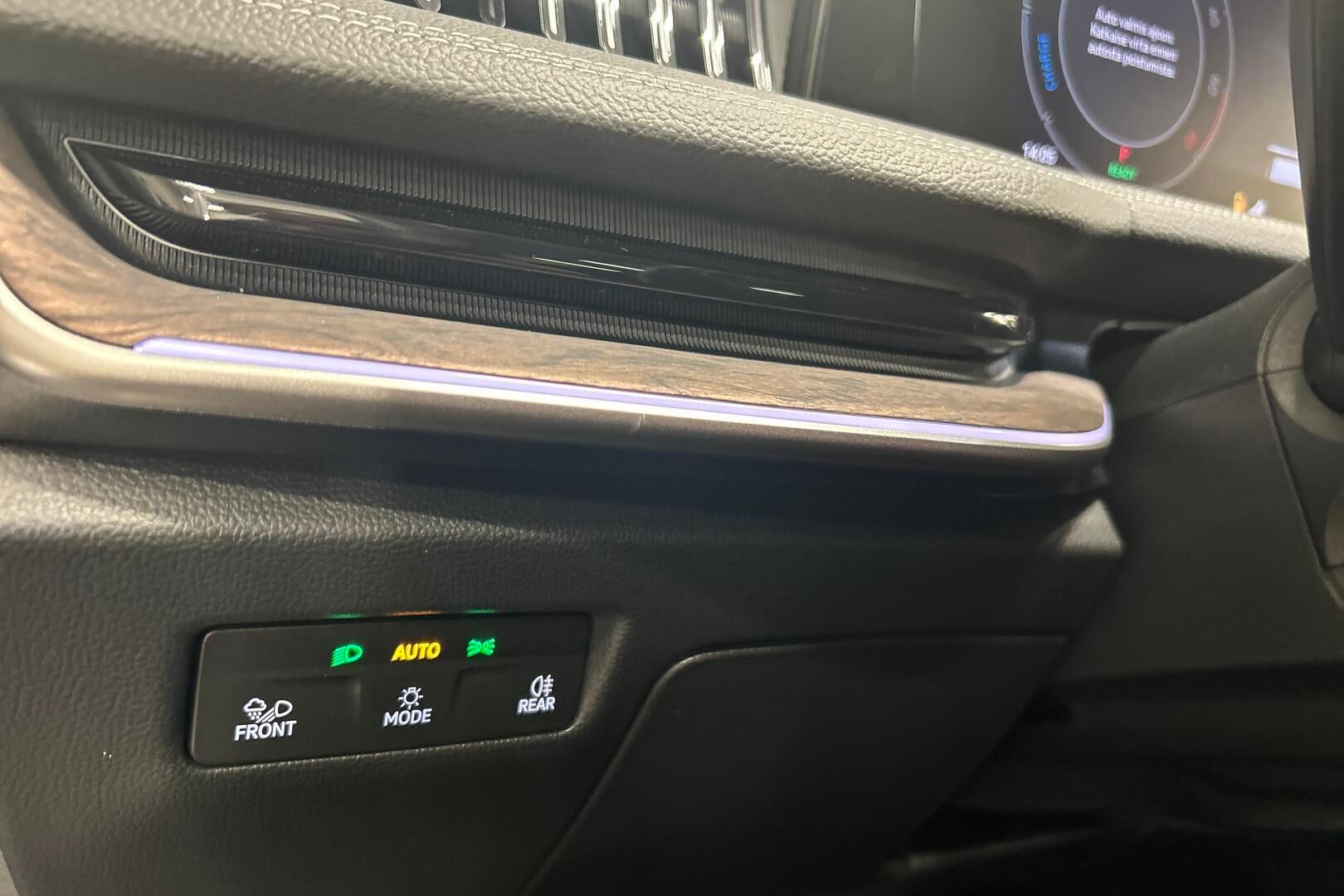 Skoda Superb iso kuva 23