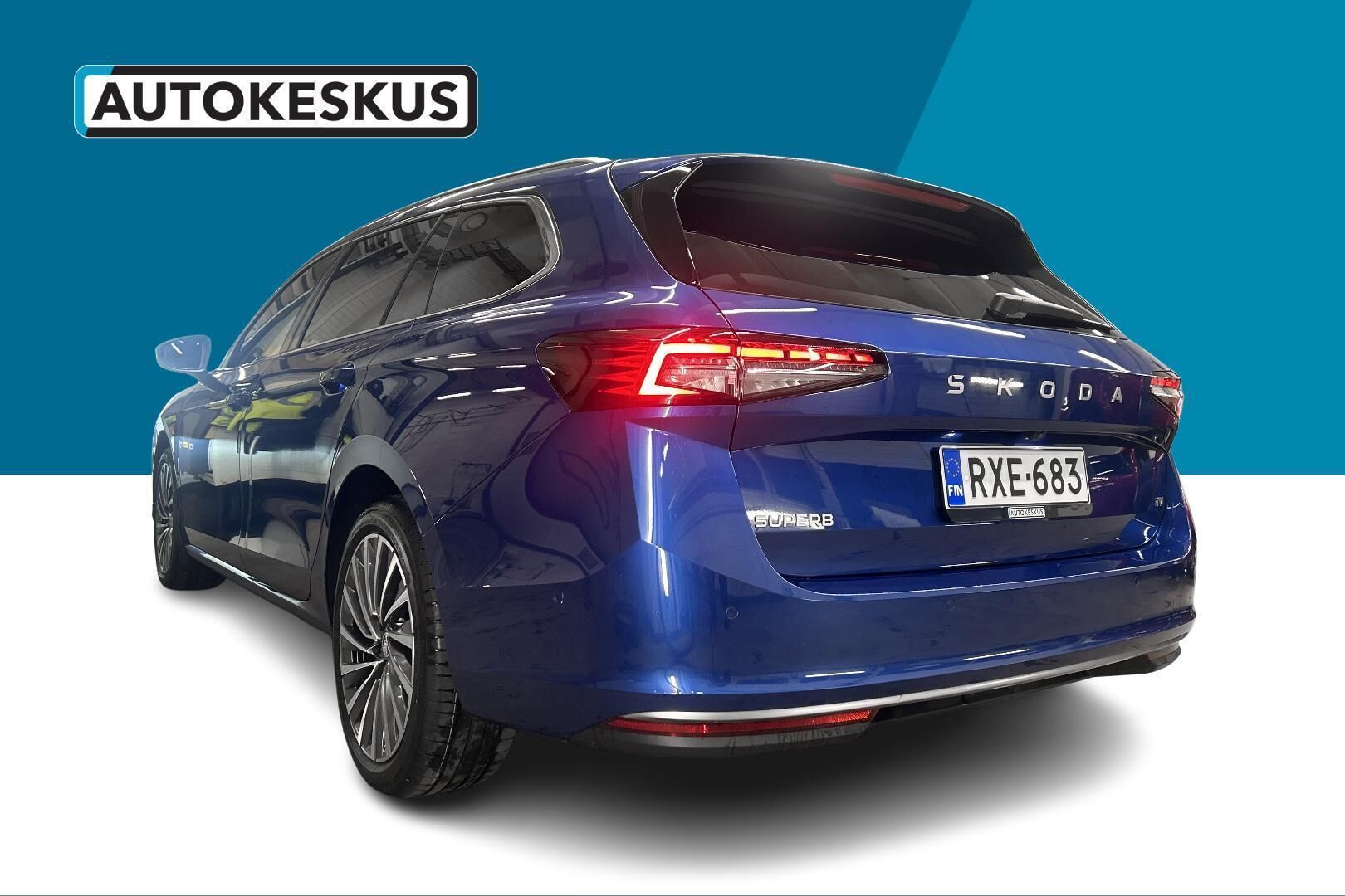 Skoda Superb iso kuva 6