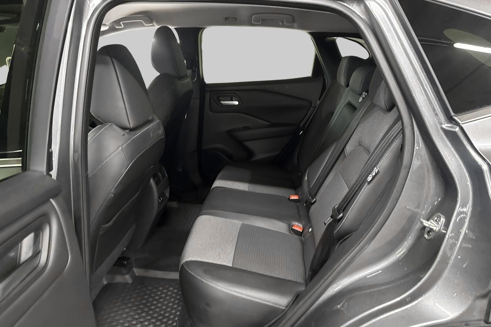 Nissan Qashqai iso kuva 10