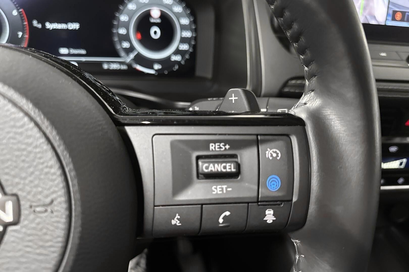 Nissan Qashqai iso kuva 24