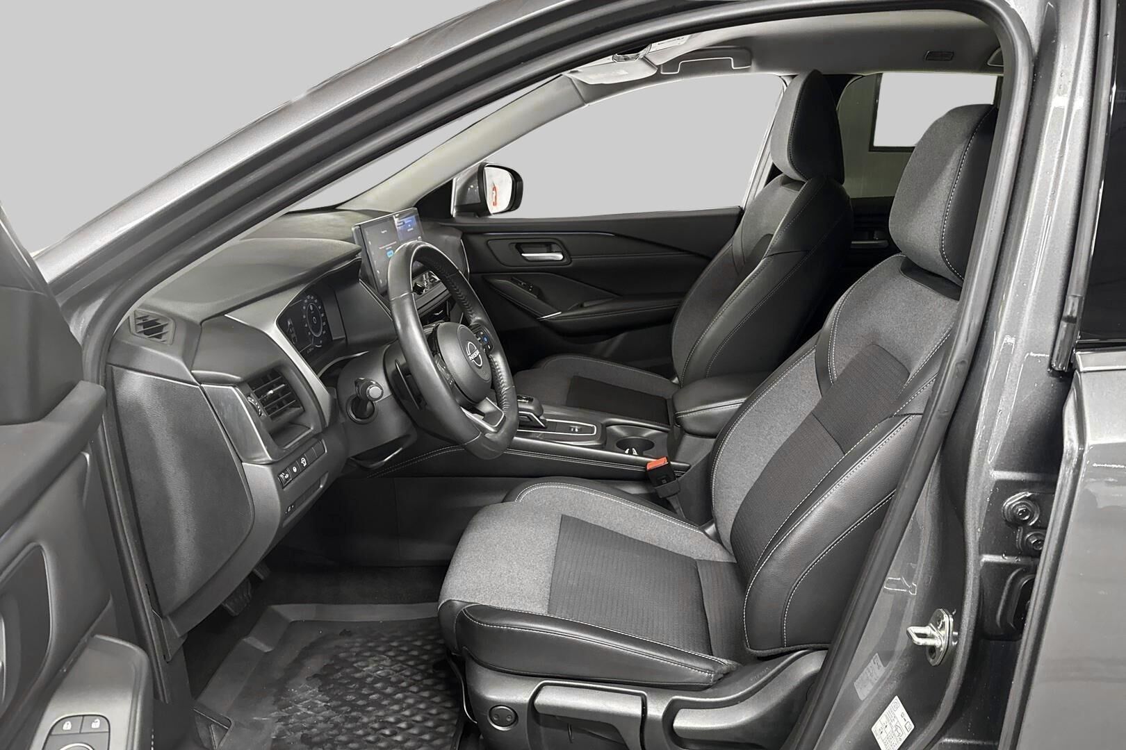 Nissan Qashqai iso kuva 9
