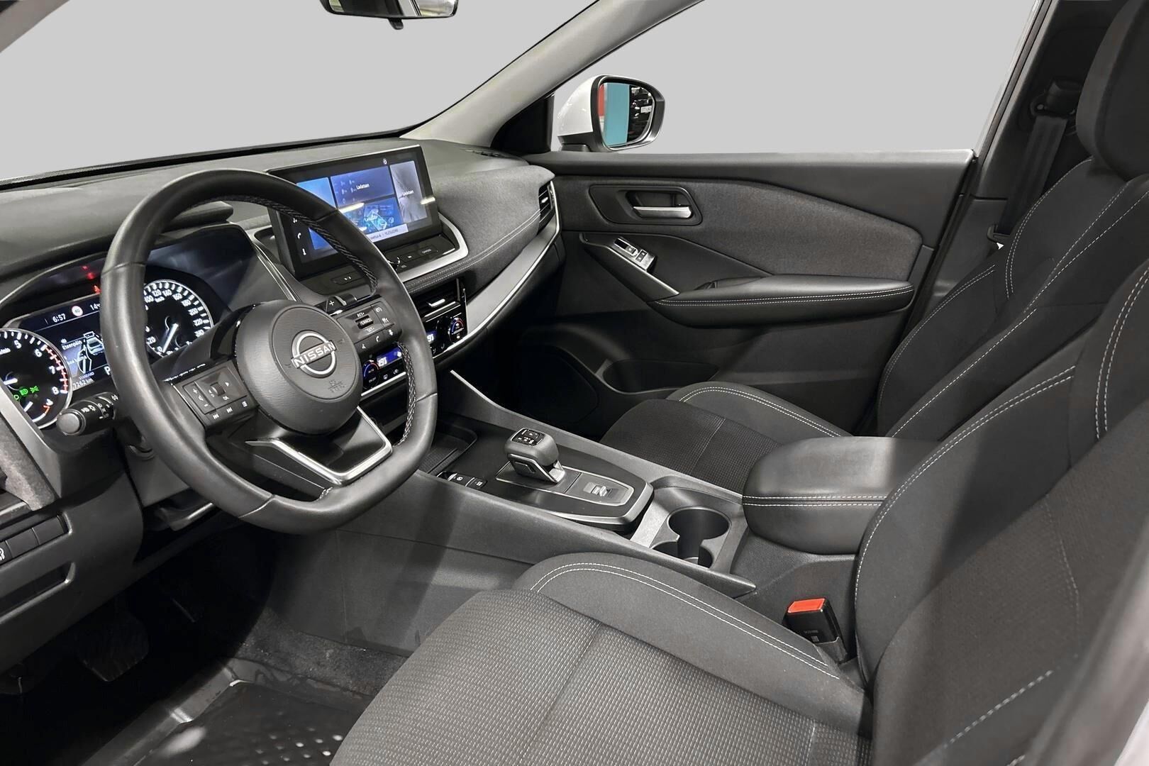Nissan Qashqai iso kuva 8