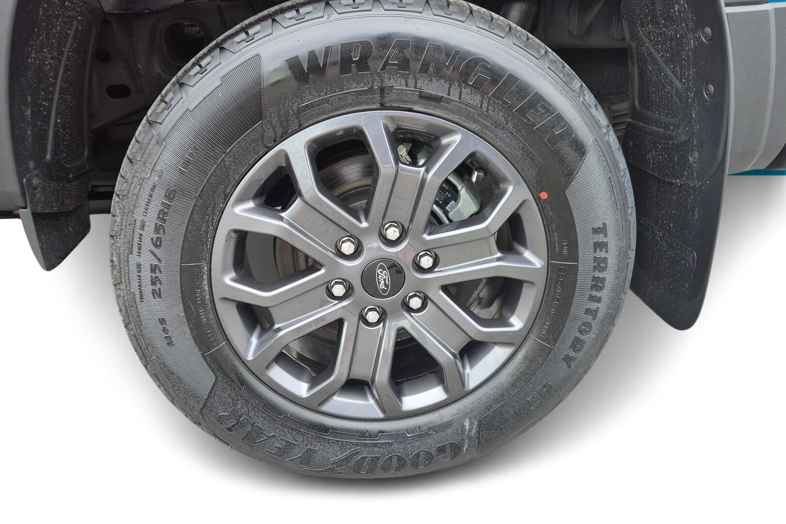 Ford Ranger iso kuva 12
