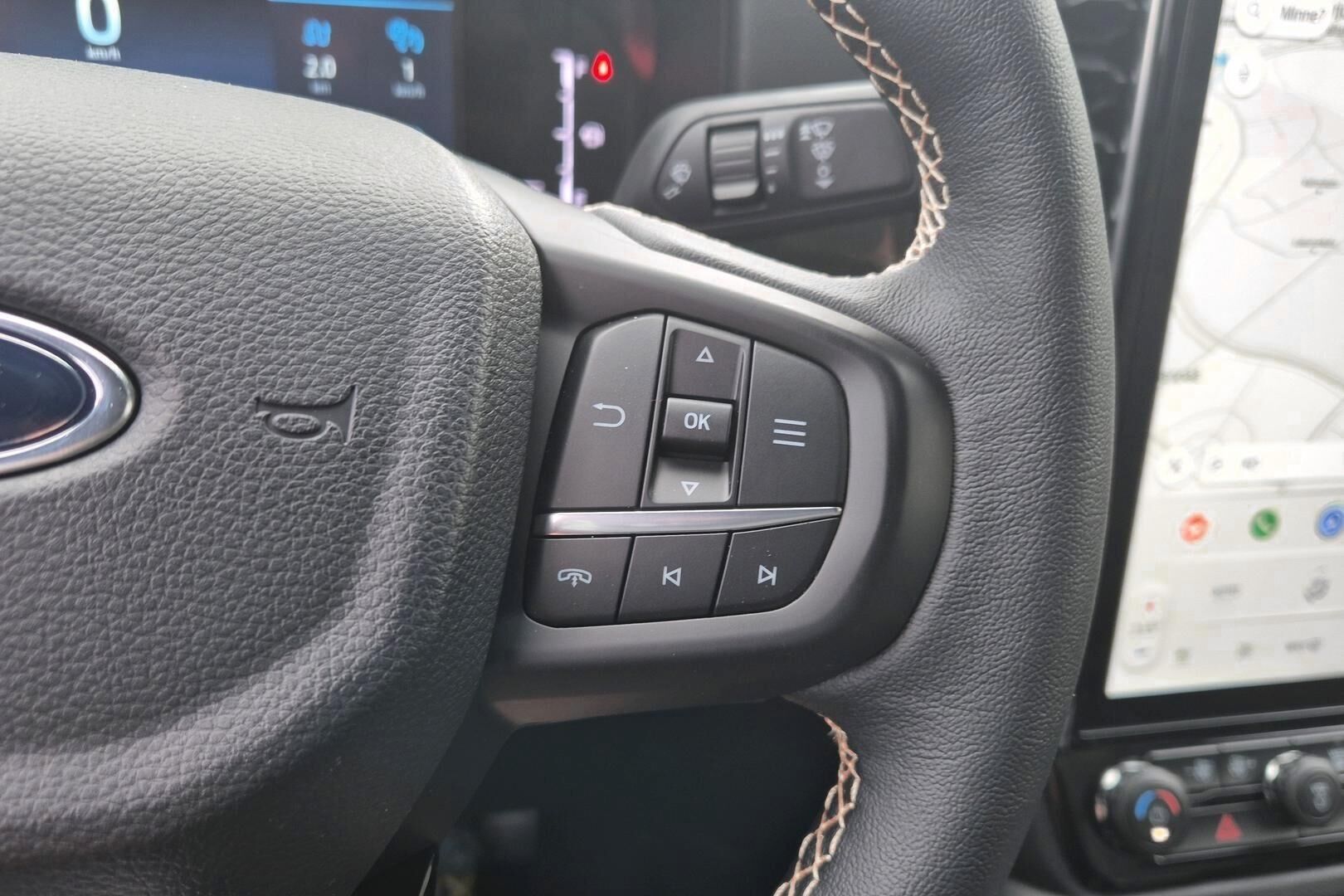 Ford Ranger iso kuva 17